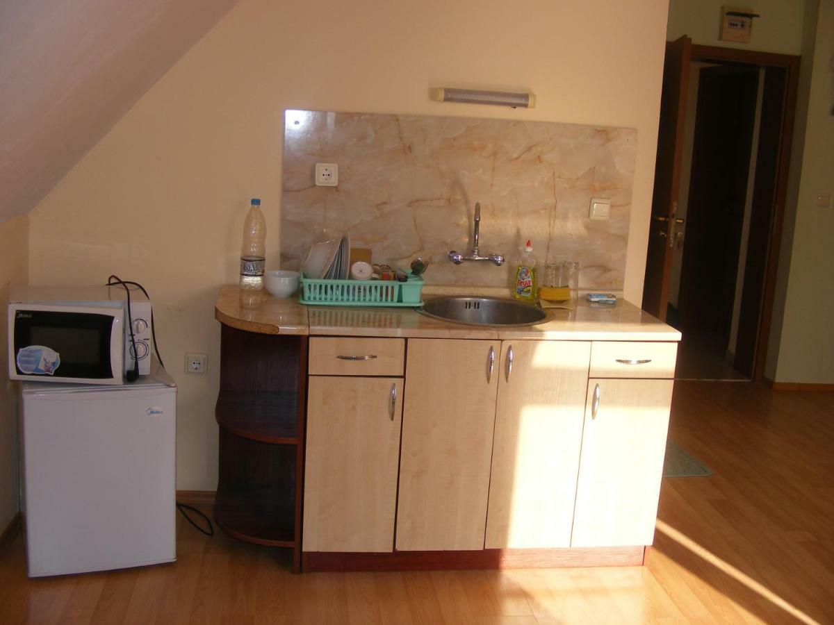 Guest House "Zora - Sarafovo" Burgas Bagian luar foto